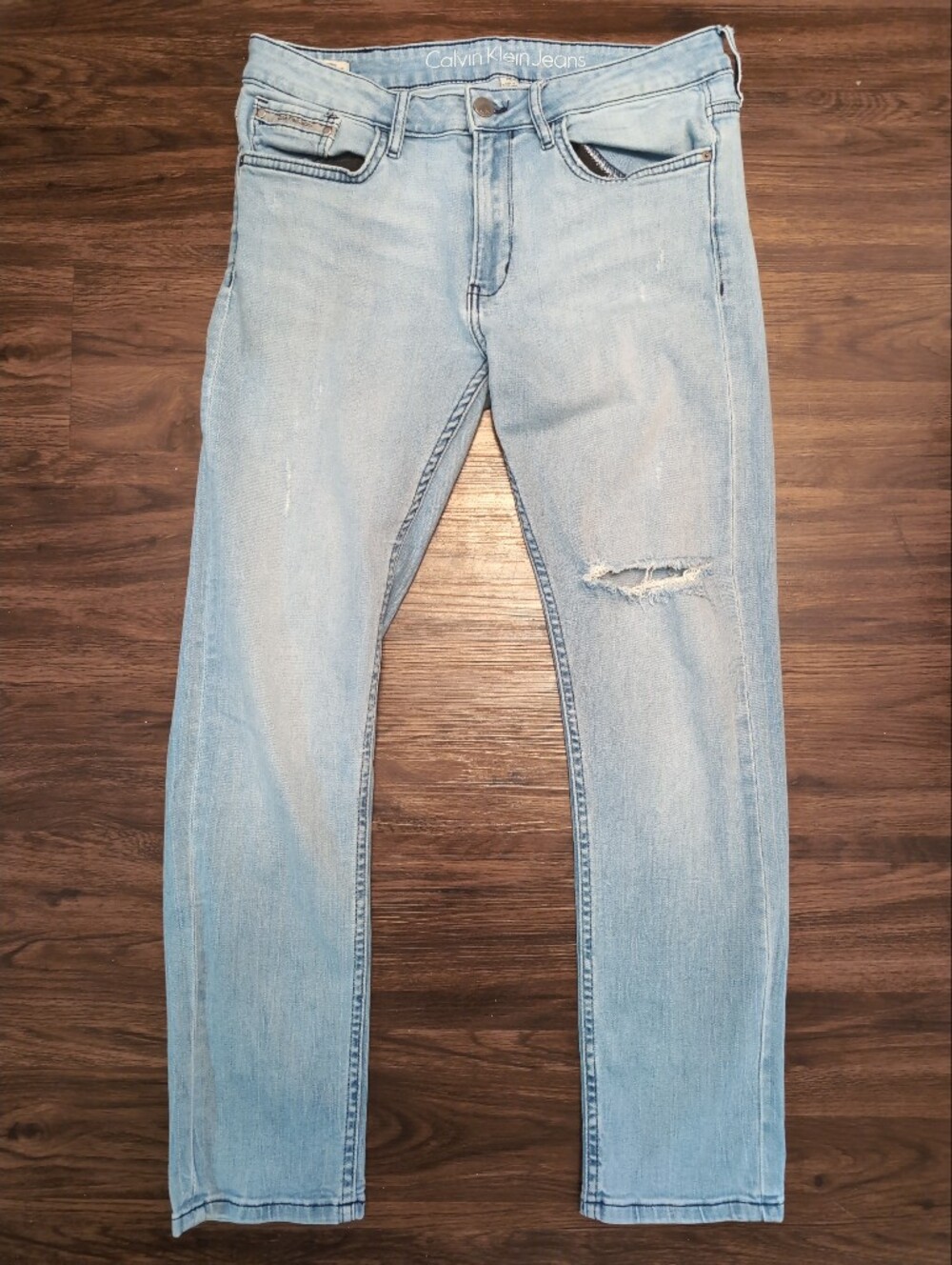 Calvin Klein Women’s Light Blue Distressed Jeans
